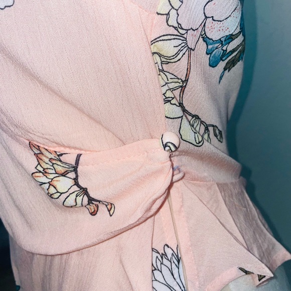 Women’s Floral Print Surplice V Neck Long Sleeve Crop Top with Peplum Waist - Picture 8 of 8